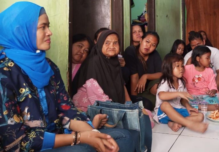 Tokoh Muda Naviri Priliarahma Bantu Renovasi Majelis Taklim di Babakan Sirna Bogor