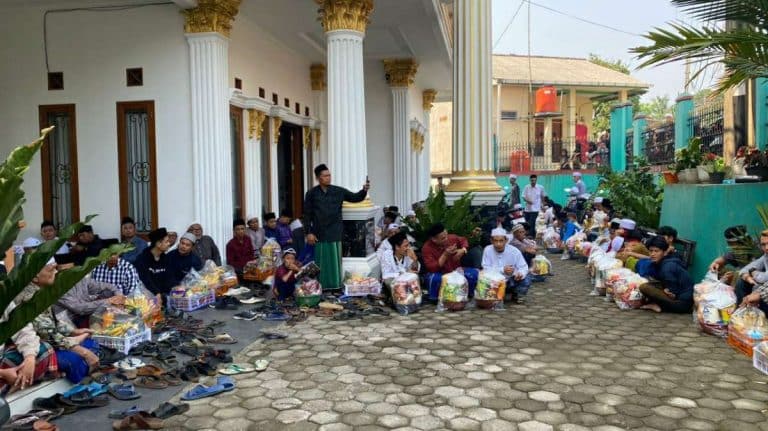 Maulid Nabi di Masjid Jami Al Ikhlas Bogor Bagikan 2.000 Paket Makanan dan Sembako