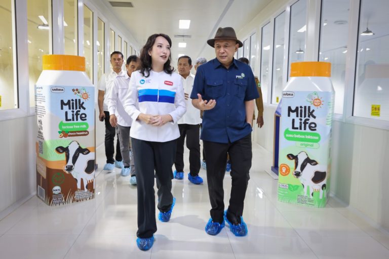 MenKopUKM Sebut Kerja Sama LPDB-KUMKM dan GDA Tingkatkan Produksi Susu Segar