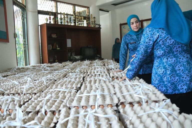 Kecamatan Intervensi Stunting Dapat Bantuan 60 Ribu Telur dari PKK Kabupaten Bogor