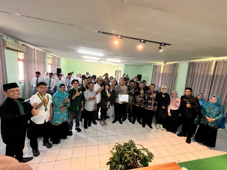 Seminar Motivasi PC SEMMI Kota Bogor: Young Generation is a Leader For The Future
