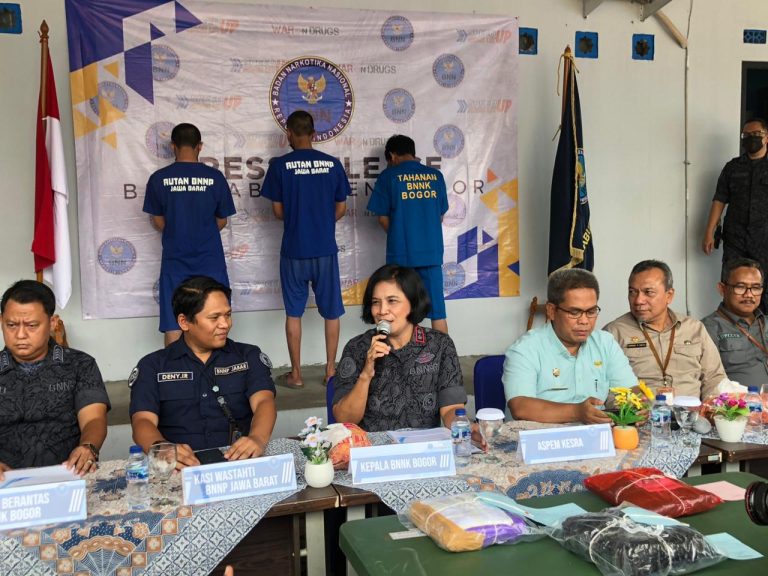 BNN Kabupaten Bogor Bongkar Kasus Narkotika Jaringan Sumatera, 2kg Ganja Diamankan