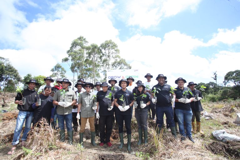 BRI Peduli Grow and Green Tanam 2.500 Bibit Pohon di Samosir