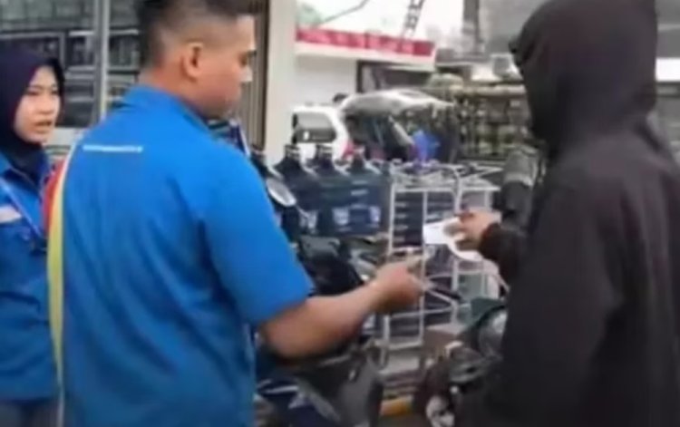 Menolak Bayar Belanjaan di Minimarket, Pria Ini Malah Beri Kartu Ormas