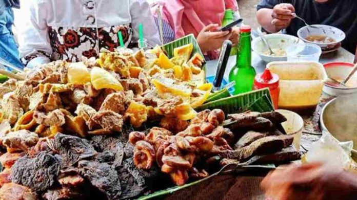 Tempat Kuliner Legendaris Bogor yang Tak Pernah Sepi