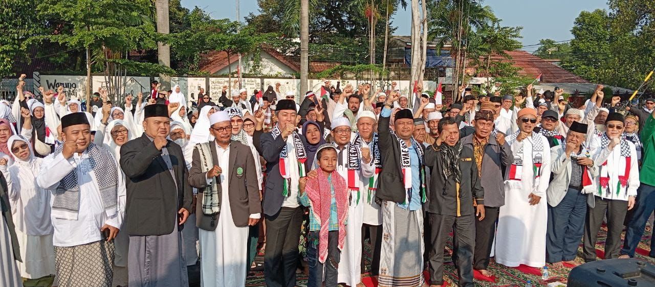 Anggota DPRD Kota Bogor dari Fraksi PKS H.M. Dody Hikmawan menghadiri acara zikir dan doa peduli rakyat Palestina. (Istimewa/Bogordaily.net)