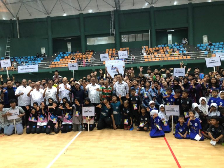 Iwan Setiawan Buka Handball Bupati Championship di Laga Tangkas Pakansari Bogor