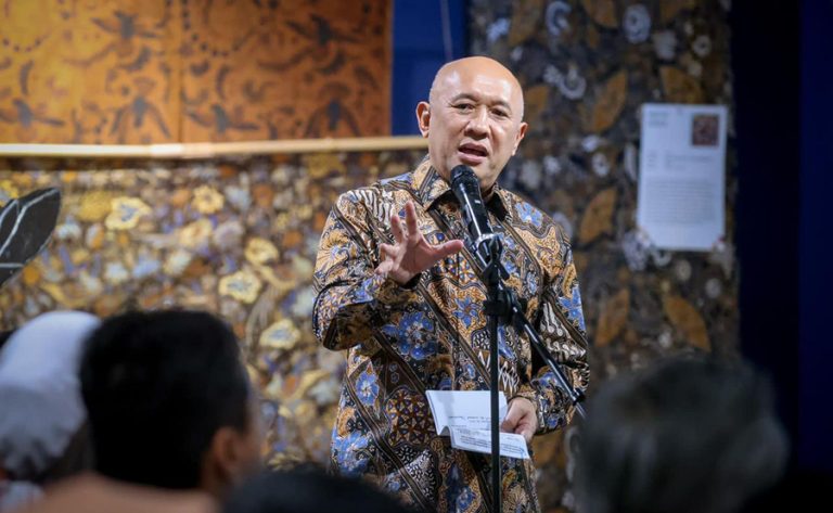 MenKopUKM Dukung Langkah Sarinah Jadi Agregator Batik Lokal Mendunia