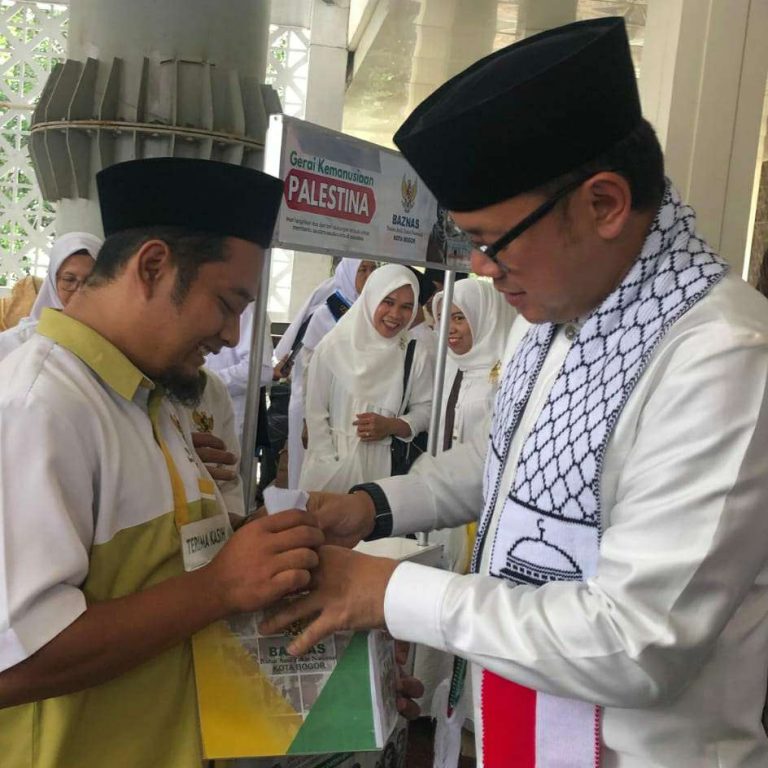 Walikota Bogor Bima Arya Serahkan Donasi Kemanusiaan Palestina Melalui BAZNAS Kota Bogor