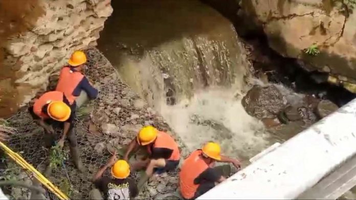 Petugas Jasa Marga Hilang Terseret Arus Sungai Cibalok Bogor