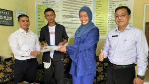 Tokoh Muda Naviri Priliarahma Berikan Bantuan Penebusan Ijazah Siswa SMK Sirojul Huda 1 Bogor