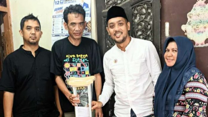 Anggota DPRD Kota Bogor Rifki Alaydrus Berikan Bantuan Kepada Warga Penderita Kanker Stadium 2