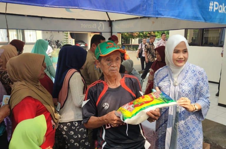 Pemcam Sukaraja Gelar Gerakan Beras Murah untuk Masyarakat
