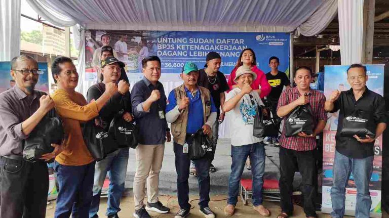 BPJS Ketenagakerjaan Cabang Bogor Kota Sosialisasi KKBC di Pasar Induk Kemang