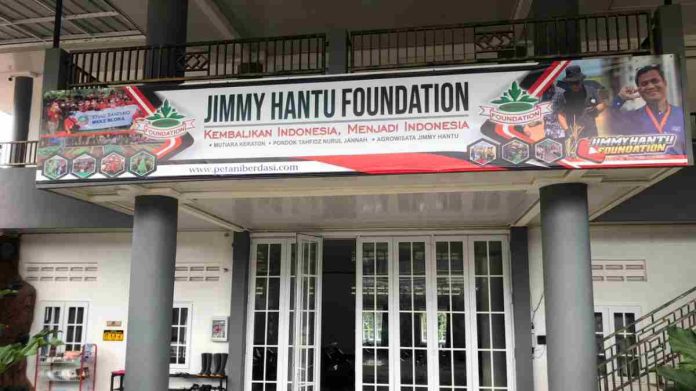 Melihat Jimmy Hantu Foundation Rumah Besar Yang bergerak di Bidang Pertanian dan Kemasyarakatan