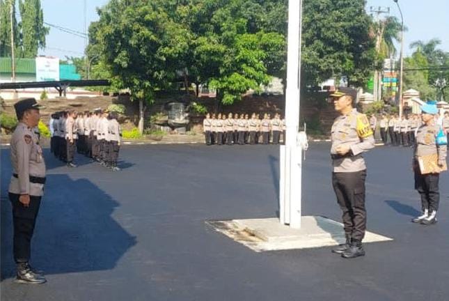 Polres Bogor menggelar upacara serah terima jabatan di Mapolres Bogor, Cibinong pada Senin 11 Desember 2023. (Istimewa/Bogordaily.net).