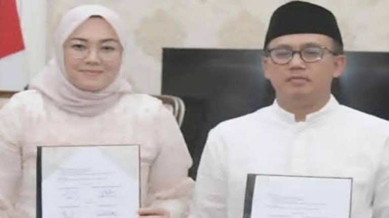 Profil Anne Ratna Mustika dan Suami Barunya Iskandar