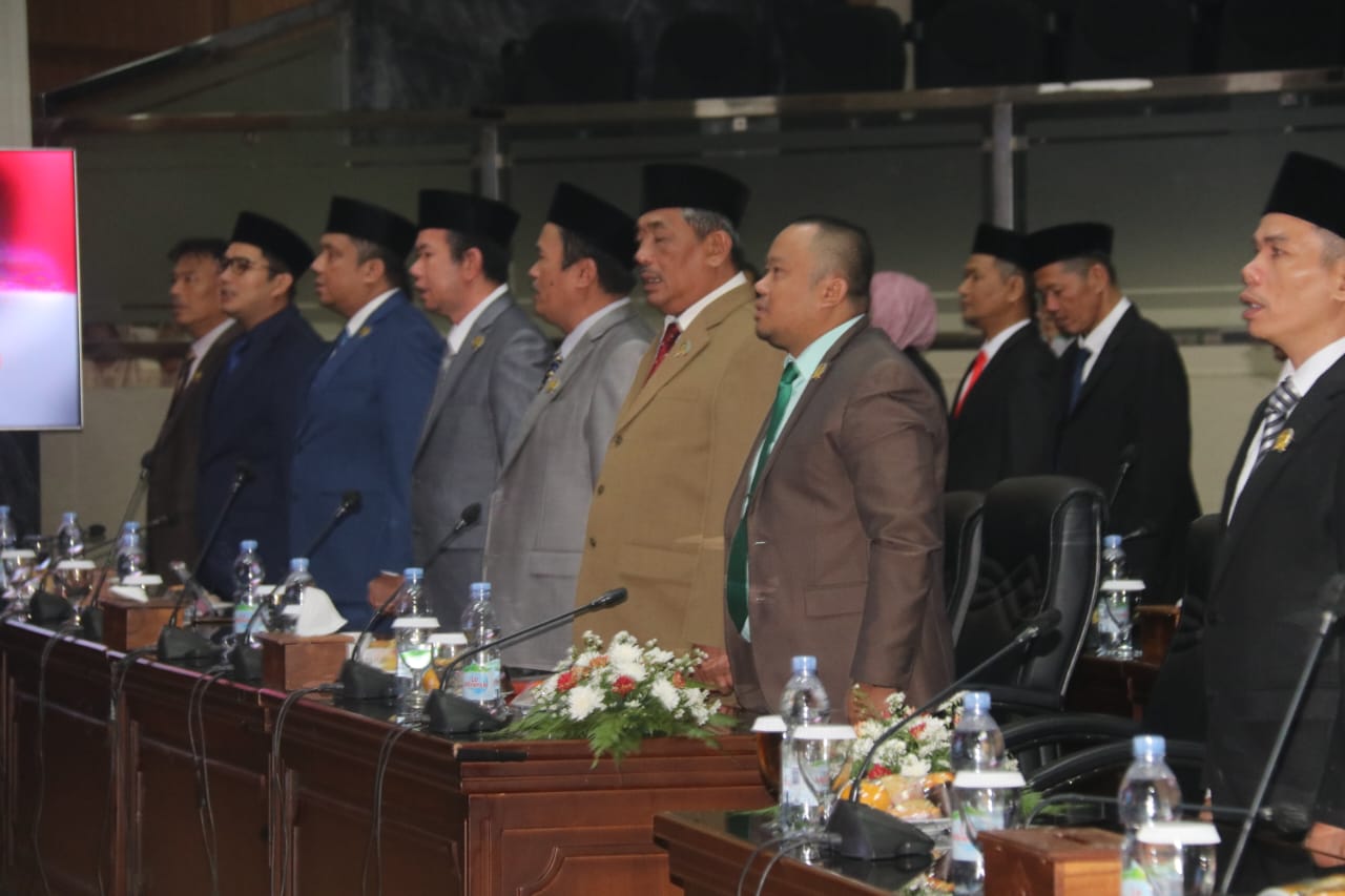 DPRD Kabupaten Bogor dan Pemkab Bogor Rapat Paripurna DPRD, di Ruang Rapat Paripurna, Cibinong Kamis 30 November 2023. (Istimewa/Bogordaily.net).
