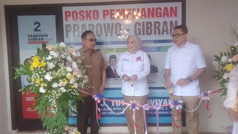 Gerindra Resmikan Posko Pemenangan Prabowo-Gibran di Gadog