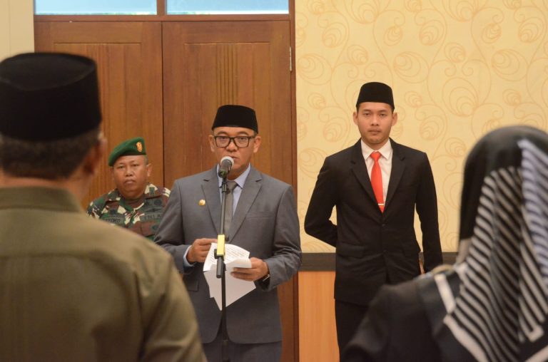 Lantik Empat Pejabat Pimpinan Tinggi Pratama, Ini Harapan Bupati Bogor