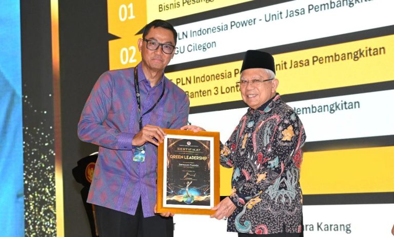Darmawan Prasodjo Raih Green Leadership Utama Award, PLN Pecah Rekor Borong 20 Proper Emas KLHK 2023