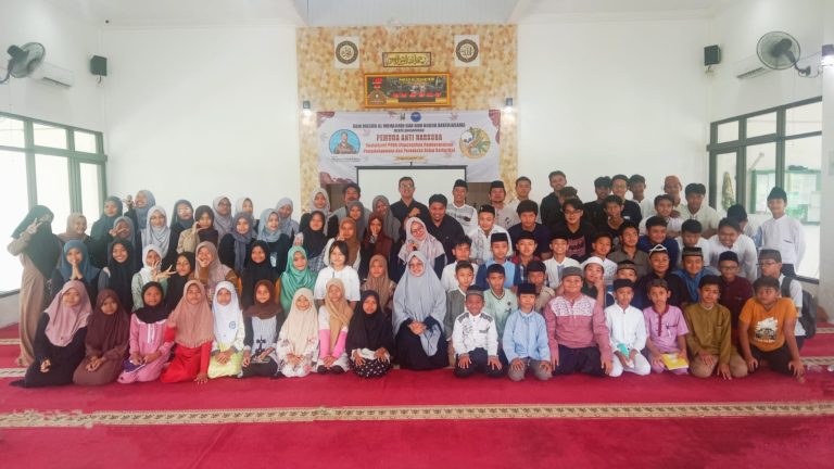 DKM Al Muhajirin Perumahan de Paris Residence Bersama BNN Kabupaten Bogor Adakan Seminar Narkoba