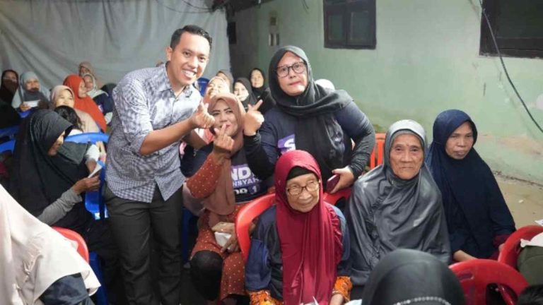 Dikunjungi Calon Walikota Bogor 2024 Sendi Fardiansyah, Ibu-ibu Curug Mekar Curhat