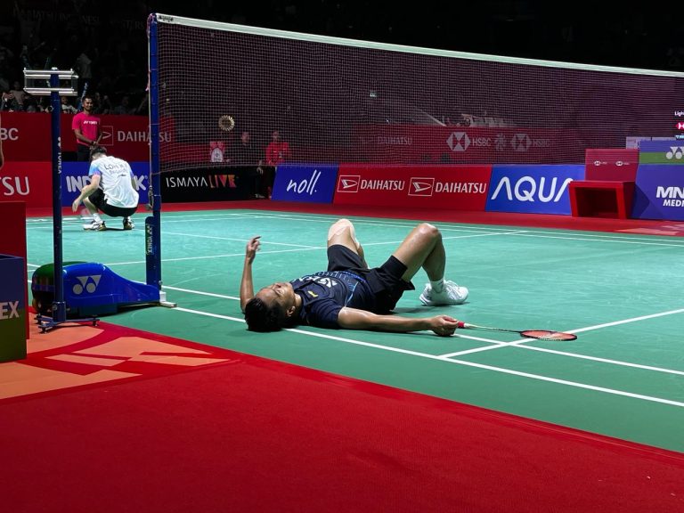 Kalahkan Loh Kean Yew, Ginting Melaju ke Semifinal Indonesia Masters 2024
