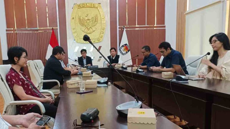 KPU-AMSI Menandatangani Nota Kesepahaman Pelaksanaan Cek Fakta Pemilu
