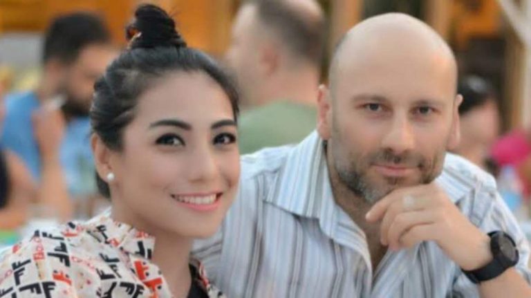 Siti KDI Resmi Cerai dengan Cem Junet Peerk