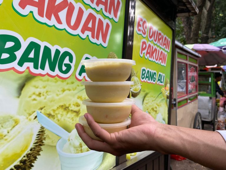 Es Durian Pakuan Bang Ali, Surganya Pecinta Durian!