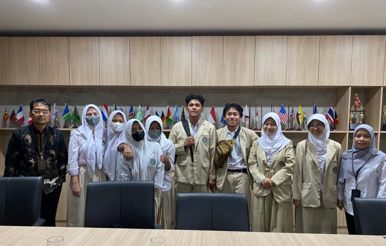 Intip Dunia Kerja, Siswa SMA Bina Insani Ikuti Magang di Jakarta, Bogor dan Jeddah