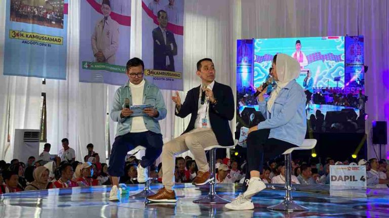 H Kamrussamad Terima Aspirasi Petani Soal Kartu Tani dan Pupuk Bersubsidi di Cianjur