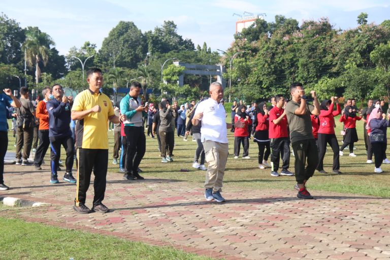 Pemkab Bogor senam bersama