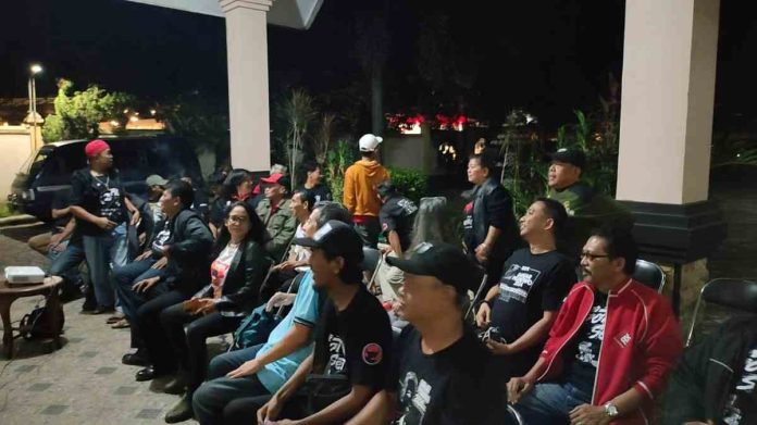 TPC Ganjar-Mahfud Kota Bogor Gelar Nobar Debat Capres, Dimeriahkan Oncom Hideung