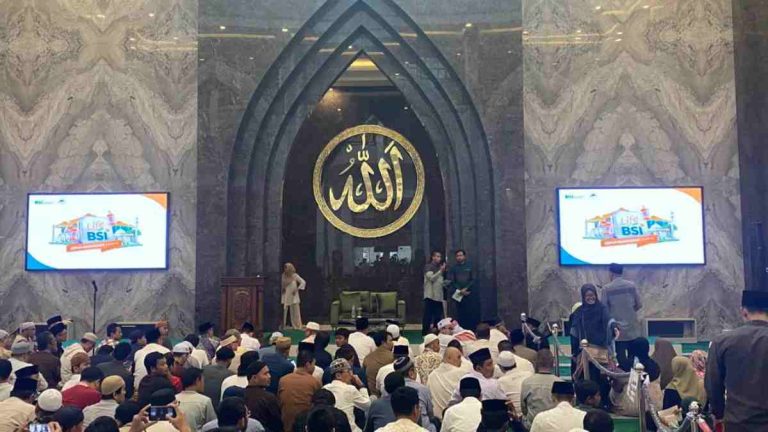 Bank Syariah Indonesia Gelar Gema Ramadhan 1445 H di Masjid Darussalam Kota Wisata