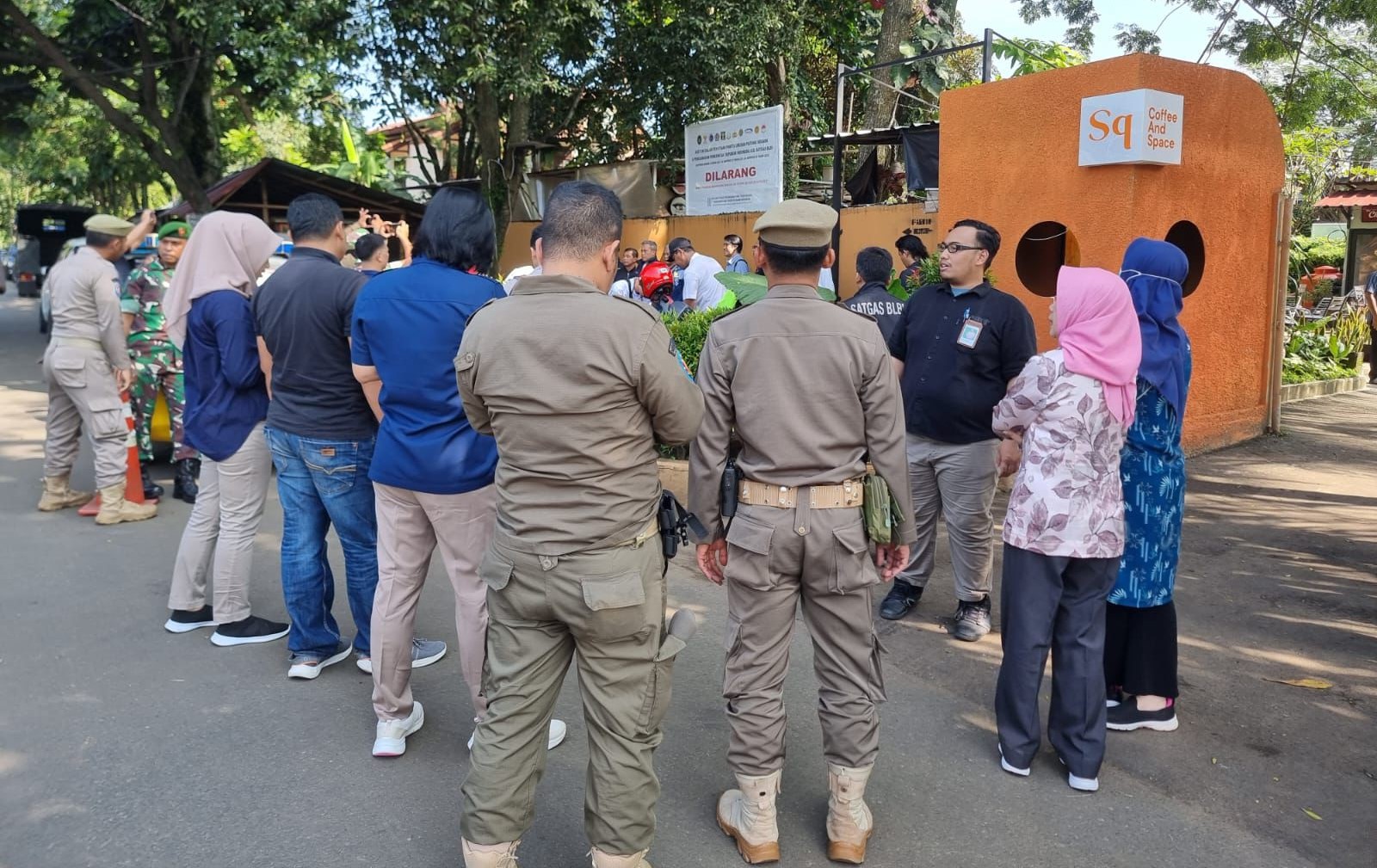 Satgas BLBI menyita bangunan Cafe Sequoia di Babakan, Kecamatan Bogor Tengah, Kota Bogor Kamis, 27 Maret 2024 siang.(Istimewa/Bogordaily.net)
