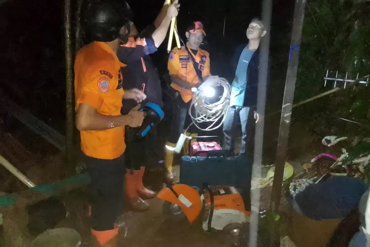 Korban Longsor di Sentul Bogor Belum Ditemukan, Pencarian Dilanjutkan