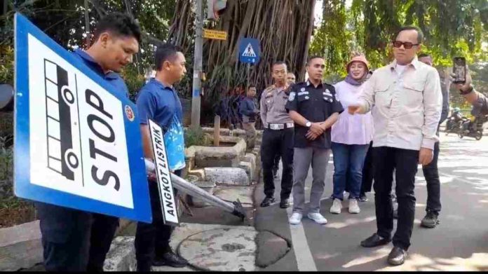Pasang Rambu Ritik, Angkot Listrik Siap Beroperasi di Kota Bogor