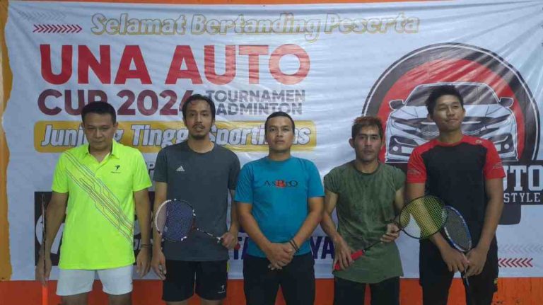 Pasangan Berry/Mulyanto Juarai Una Auto Garage Badminton