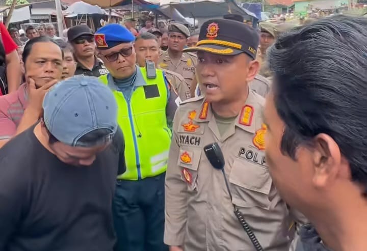 Satpol PP Kota Bogor Tertibkan PKL di Kawasan Pasar Kebon Kembang