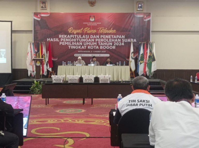 Gelar Rapat Pleno Rekapitulasi Suara Pemilu 2024, KPU Kota Bogor : Target Selesai Besok