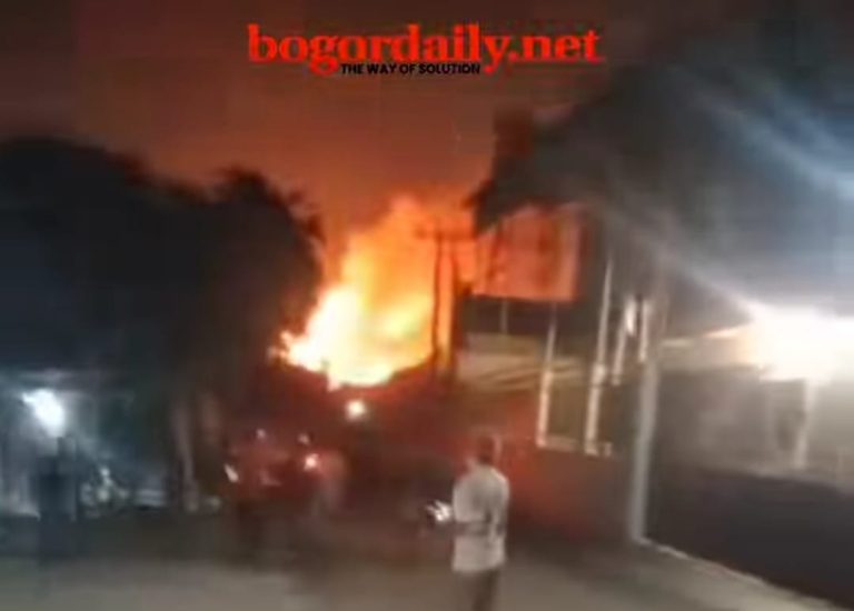 Gudang Peluru di Perbatasan Gunung Putri Bogor dan Bekasi Kebakaran