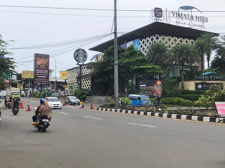 Satlantas Polres Bogor Berlakukan One Way di Kawasan Puncak