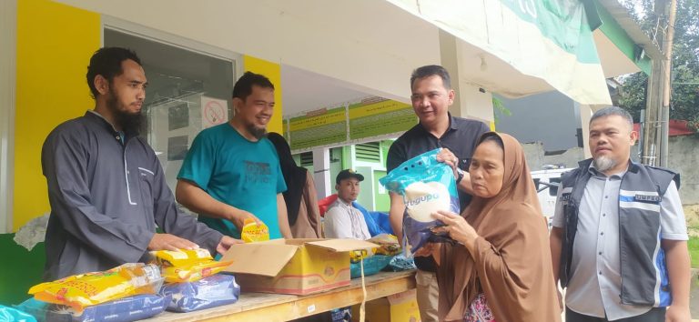 DKM Al Ikhlas Tamansari Kota Bogor Gelar Tebus Sembako Murah Jelang Ramadan