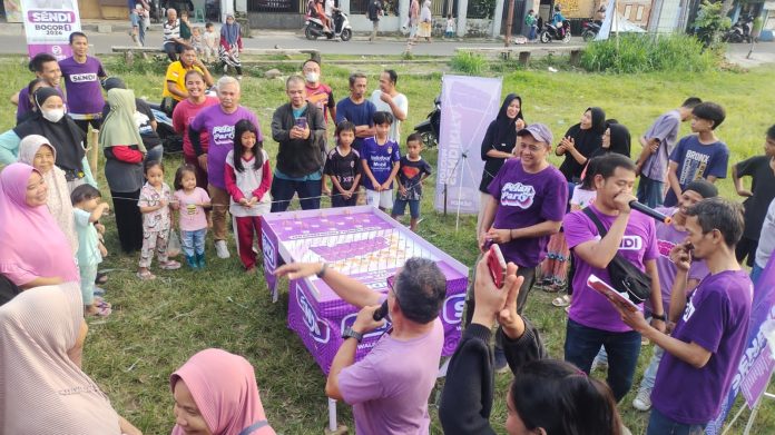 Ngabuburit Bareng Kang Sendi, Bermain Board Game Bola HEPI Bersama Warga Bogor