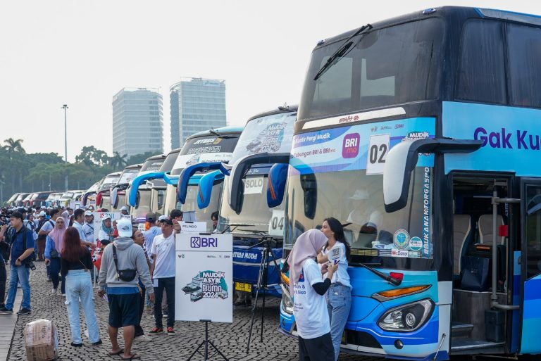 BRI Group Berangkatkan 12.173 Orang Mudik Asyik Bersama BUMN 2024