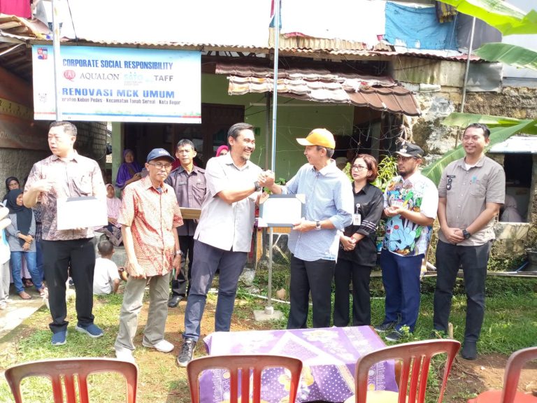 Dampingi Wakil Wali Kota Bogor, BKO Satpol PP Tanah Sareal Resmikan MCK