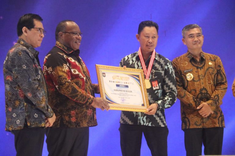 Pemkab Bogor Raih Penghargaan Tingkat Nasional: Terbaik Pertama SPM Awards 2024