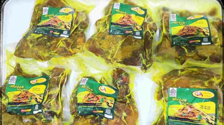 UMKM Binaan BRI Ini Jadi Kuliner Rekomendasi Pemudik di Pekalongan